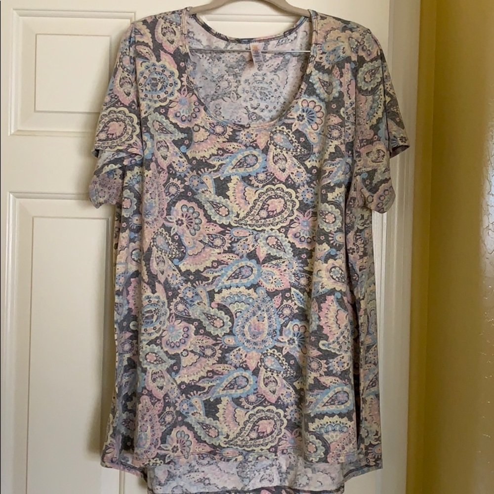 LulaRoe Classic T Size 3XL